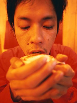 大宮東口エリアで人気の伝説のすた丼屋：絶品肉盛り丼と便利な店舗情報を徹底解説