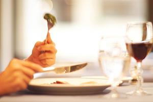 セルフカフェ・スイーツを楽しむ完全セルフスタイルの憩いの場：かめ福オンプレイスの魅力と詳細情報