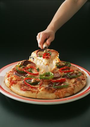 南越谷駅から徒歩2分の絶品肉料理と多彩なワインが楽しめる！越谷ミート酒場 ビンゴの魅力を徹底解説